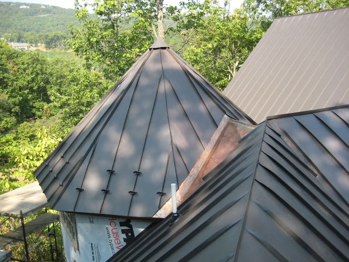 Professional Roof Tarp Installation by Craftsman Roofing in Upper Vailsburg